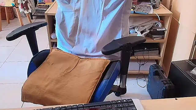 Snapshot of angelgarcia269 chatting on 03-04-26, 12:44 angelgarcia269 online show from 03-04-26, 12:44