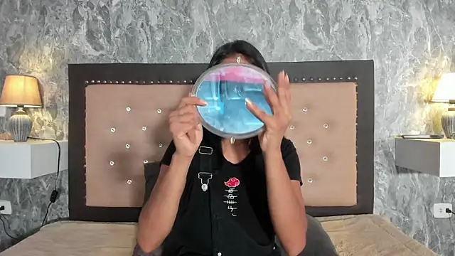 Snapshot of JuliKim_ chatting on 02-09-26, 12:31 JuliKim online show from 02-09-26, 12:31