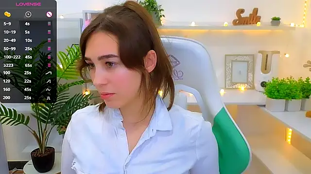  Eliizabeth  online show from 01-23-25, 09:18