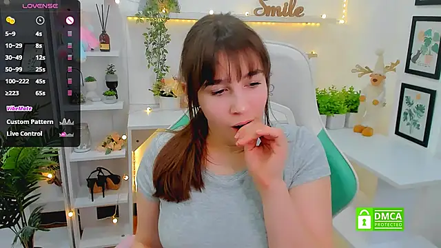  Eliizabeth  online show from 02-19-25, 09:47