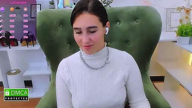  Eliizabeth  online show from 10-08-25, 09:12