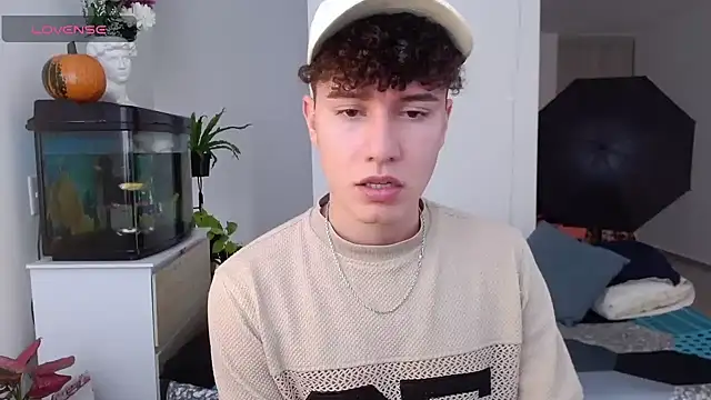 Snapshot of adrian_morelly chatting on 10-20-25, 07:03 adrian morelly online show from 10-20-25, 07:03