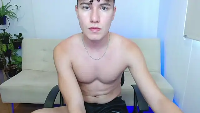 Snapshot of adrian_morelly chatting on 11-13-25, 06:29 adrian morelly online show from 11-13-25, 06:29