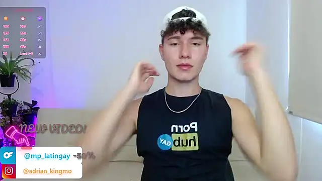 Snapshot of adrian_morelly chatting on 11-17-25, 07:30 adrian morelly online show from 11-17-25, 07:30