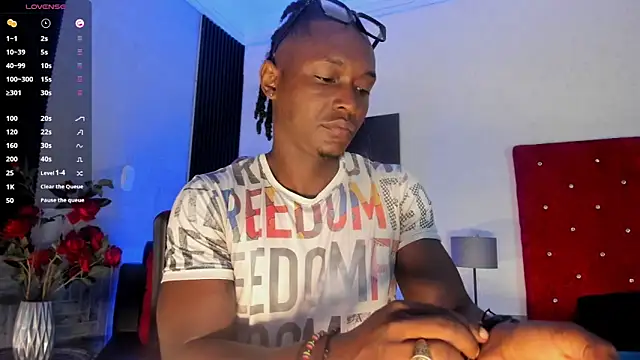 Snapshot of DannSmmith chatting on 02-01-26, 08:24 DannSmmith online show from 02-01-26, 08:24