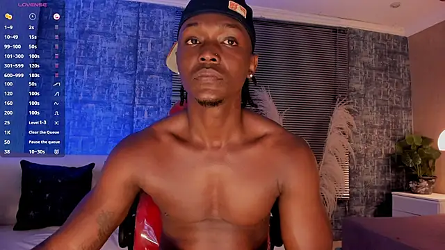 Snapshot of DannSmmith chatting on 02-08-26, 04:38 DannSmmith online show from 02-08-26, 04:38