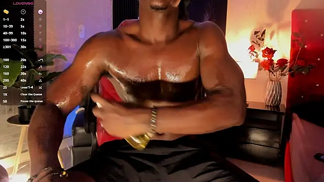 Snapshot of DannSmmith chatting on 02-13-26, 04:52 DannSmmith online show from 02-13-26, 04:52