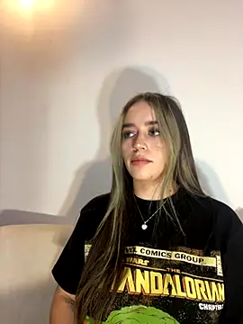 Natalia Suarez online show from 10-28-25, 11:51