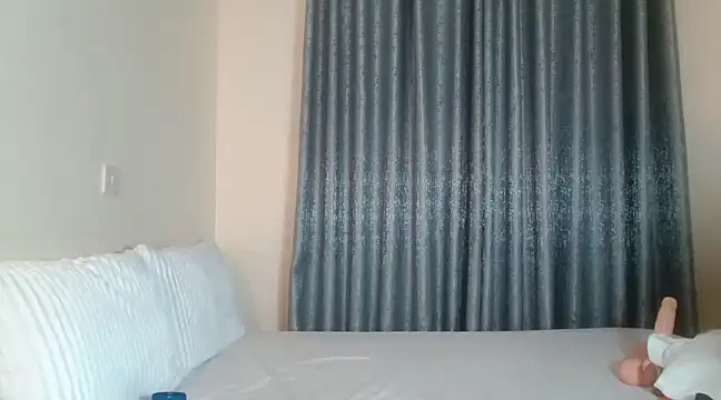 Elegant Ebony online show from 12-28-24, 08:58