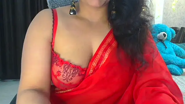 Snapshot of Maria_55 chatting on 02-14-25, 06:02 Maria 55 online show from 02-14-25, 06:02