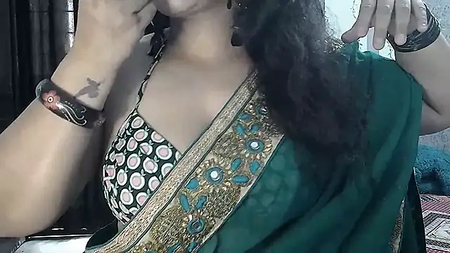 Snapshot of Maria_55 chatting on 10-23-25, 08:35 Maria 55 online show from 10-23-25, 08:35