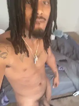 Snapshot of BD2LONG chatting on 12-29-24, 03:03 BD2LONG online show from 12-29-24, 03:03