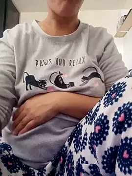 lolo890 online show from 10-28-25, 11:47