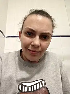 Snapshot of LEAsquirt91 chatting on 02-26-25, 10:20 LEAsquirt91 online show from 02-26-25, 10:20