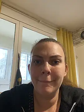 Snapshot of LEAsquirt91 chatting on 12-04-25, 12:36 LEAsquirt91 online show from 12-04-25, 12:36