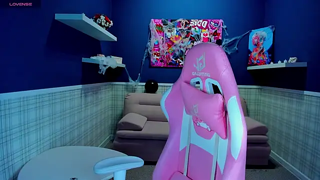 Lexi Split online show from 10-30-25, 07:10