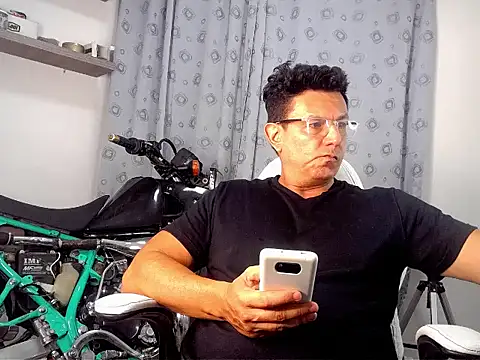 Snapshot of pedropicapi chatting on 10-04-25, 02:31 pedropicapi online show from 10-04-25, 02:31