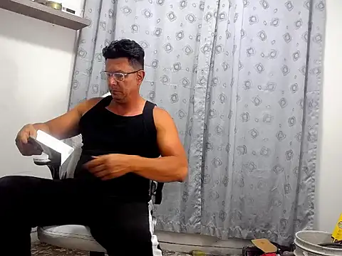 Snapshot of pedropicapi chatting on 11-13-25, 11:58 pedropicapi online show from 11-13-25, 11:58