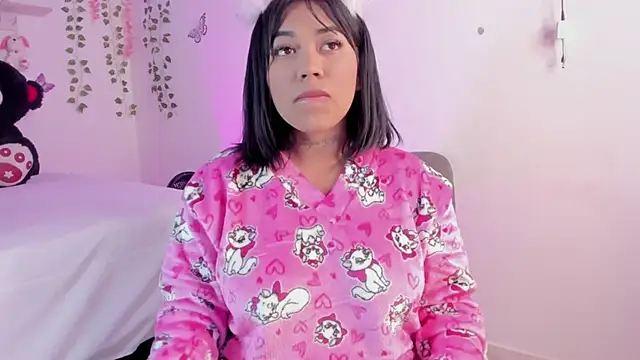 Emily restrepo online show from 12-17-24, 04:34