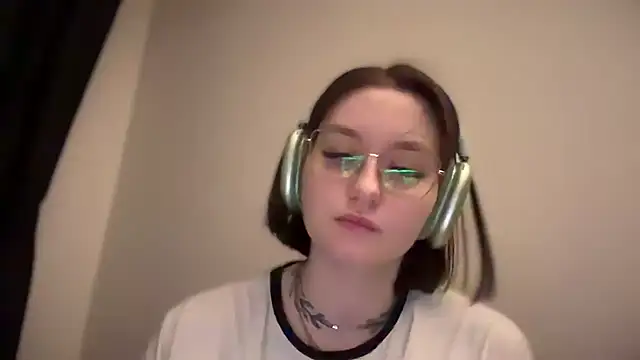 Snapshot of Isabel-Bailey chatting on 01-25-25, 09:14 Isabel-Bailey online show from 01-25-25, 09:14