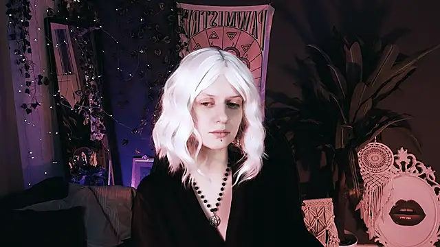 Noah ElmerX online show from 11-18-25, 04:33