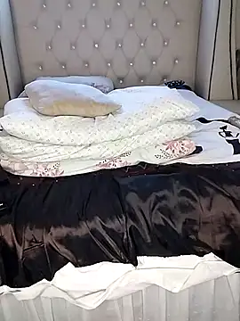 Snapshot of makaviwe chatting on 02-12-25, 06:19 makaviwe online show from 02-12-25, 06:19