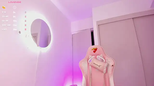 mia yourmommy online show from 11-13-25, 03:27