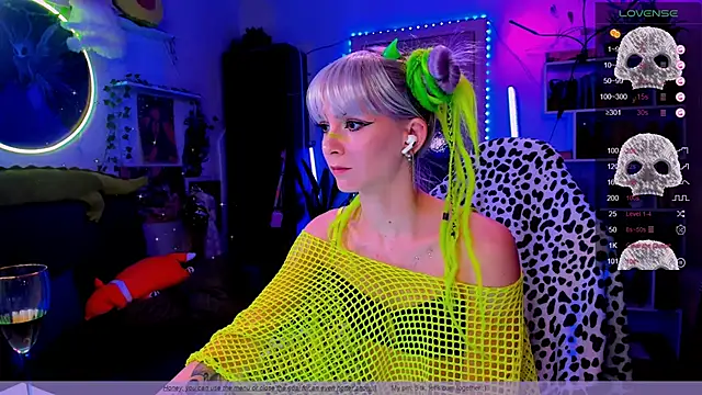 Fridart-house Fortuna online show from 11-12-25, 09:58