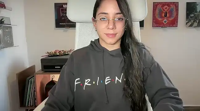 Snapshot of adriana__sosa_ chatting on 01-04-25, 10:13 adriana sosa online show from 01-04-25, 10:13