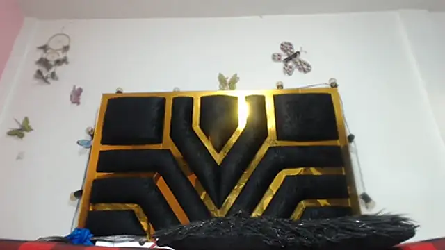 Snapshot of Helennahot chatting on 10-28-25, 01:14 Helennahot online show from 10-28-25, 01:14