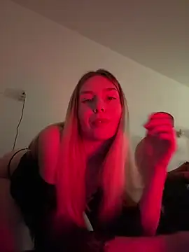 Snapshot of VeraSerephina chatting on 03-16-25, 09:05 VeraSerephina online show from 03-16-25, 09:05