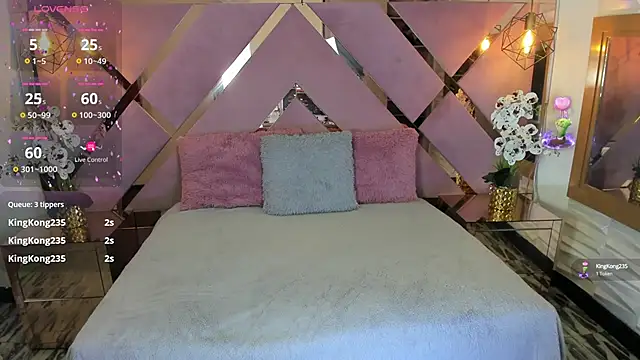 SHANONCLARK online show from 01-08-25, 01:53