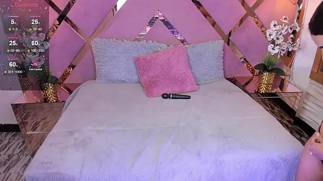 SHANONCLARK online show from 02-06-25, 07:07