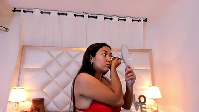 Snapshot of brittany069 chatting on 10-09-25, 08:29 brittany069 online show from 10-09-25, 08:29