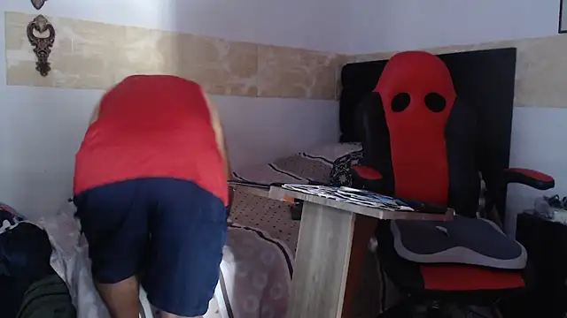 VALENTINO1983  online show from 10-30-25, 05:02