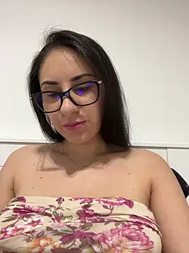 Snapshot of JenniferEdith chatting on 02-25-25, 03:05 JenniferEdith online show from 02-25-25, 03:05