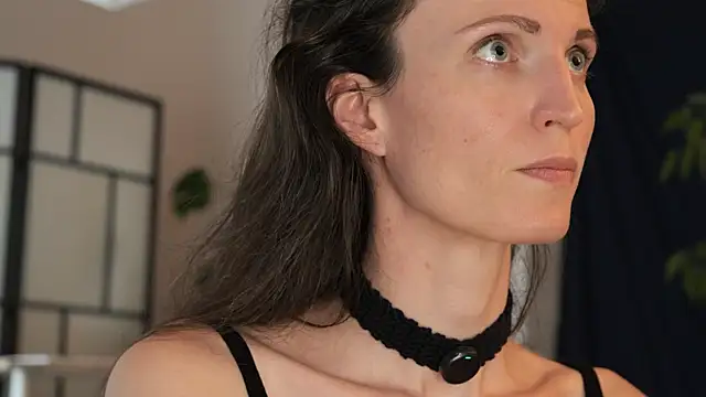 yulladao online show from 10-15-25, 04:40