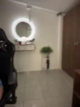 Lia flowers online show from 10-23-25, 02:00