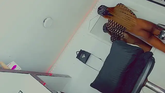 Snapshot of candy_kendall chatting on 02-22-25, 02:50 candy kendall online show from 02-22-25, 02:50