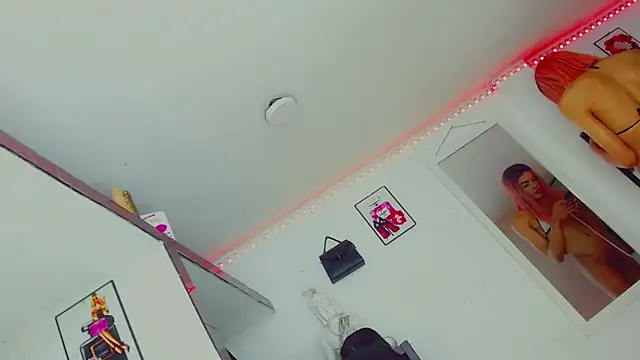 Snapshot of candy_kendall chatting on 11-20-25, 07:46 candy kendall online show from 11-20-25, 07:46