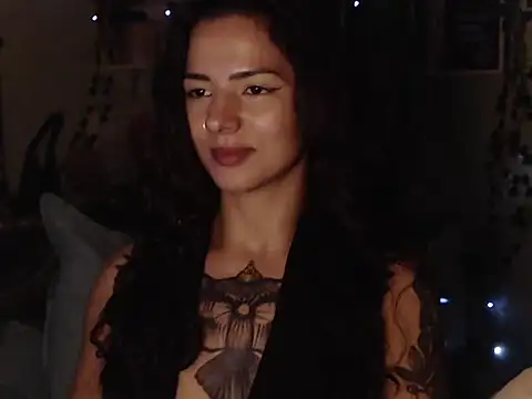 Snapshot of BeellyDance chatting on 10-27-25, 11:09 BeellyDance online show from 10-27-25, 11:09