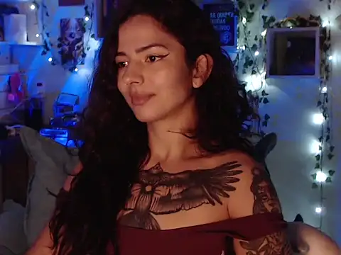 Snapshot of BeellyDance chatting on 11-04-25, 12:59 BeellyDance online show from 11-04-25, 12:59