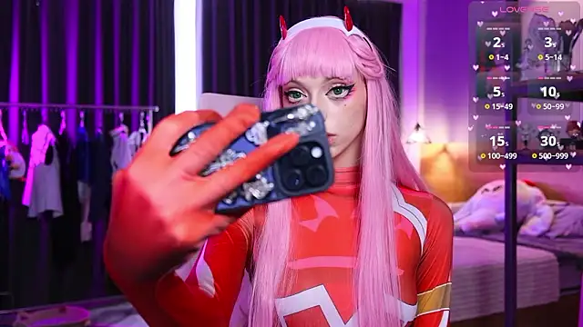 HolliWould  online show from 02-20-26, 09:21