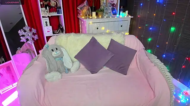 Snapshot of Queen_baby chatting on 01-12-25, 01:53 Queen baby online show from 01-12-25, 01:53