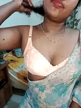 Snapshot of esita_1212 chatting on 02-15-25, 04:45 esita 1212 online show from 02-15-25, 04:45