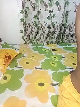 Snapshot of esita_1212 chatting on 03-09-25, 02:21 esita 1212 online show from 03-09-25, 02:21