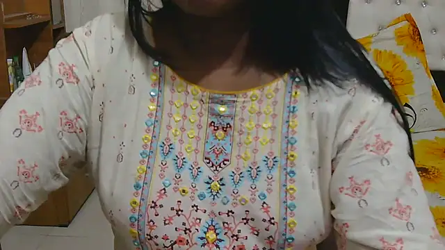 Snapshot of esita_1212 chatting on 10-22-25, 03:23 esita 1212 online show from 10-22-25, 03:23