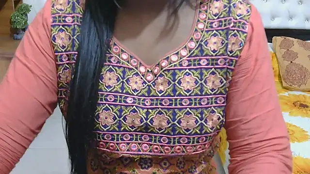 Snapshot of esita_1212 chatting on 11-08-25, 01:39 esita 1212 online show from 11-08-25, 01:39