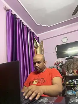 Dick 6inches online show from 10-08-25, 01:36