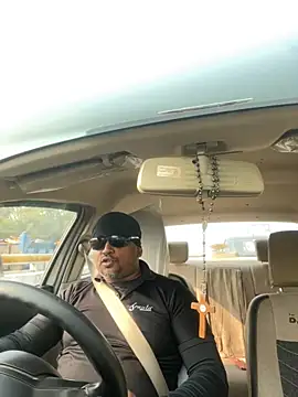 Dick 6inches online show from 11-13-25, 04:33